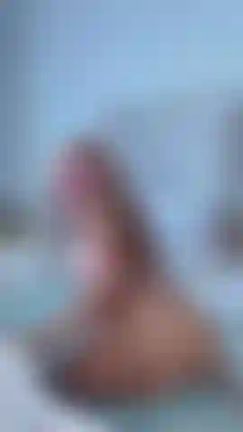 Shaking my big culo for you in a Jacuzzi!