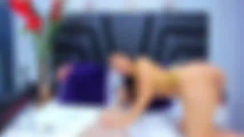 Ti scopo il cazzo in profondità.