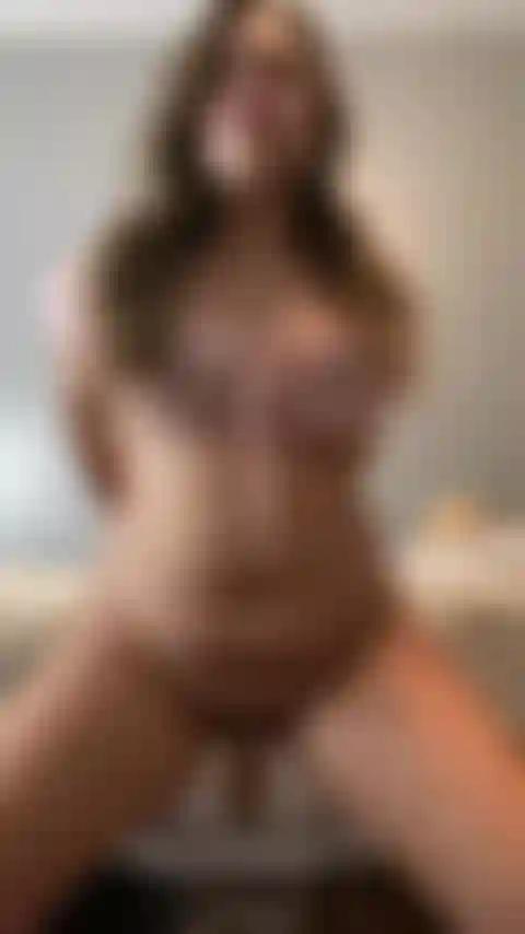 Cavalca il cazzo duro di papà.