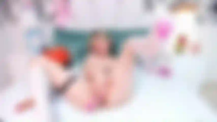 Adoro che tu mi veda scoparmi.