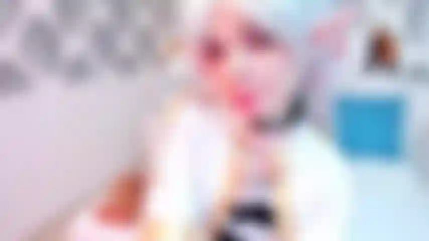 Guarda questo bellissimo elfo che succhia e cavalca così bene.