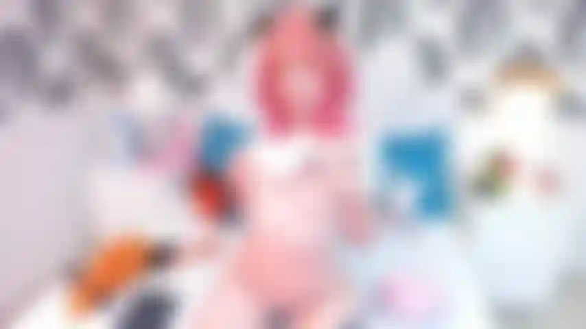 Una piccola e giocosa saren.