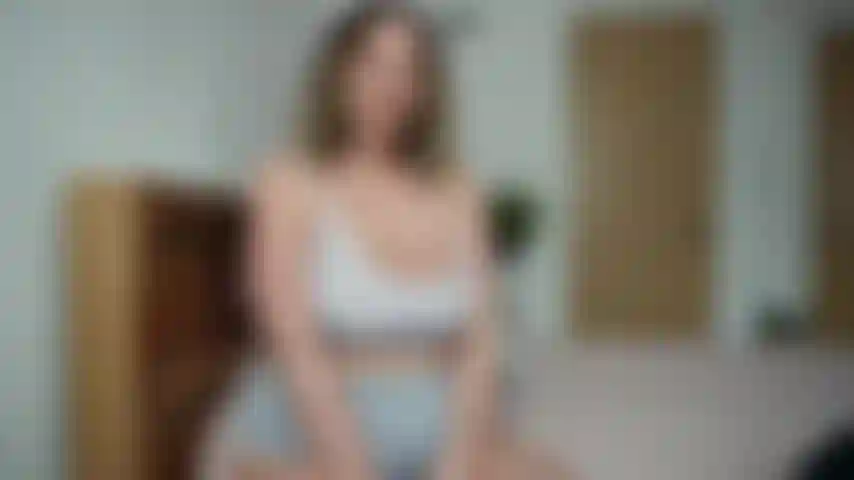 Feticista del rutto: la tua compagna di stanza al college è una regina del rutto.