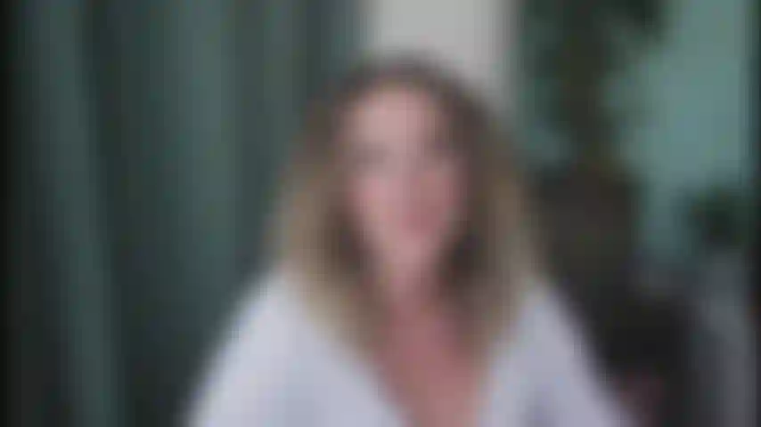 Femdom - collega troia ti insegna come gli uomini possono avere orgasmi multipli prosciugandoti le palle.