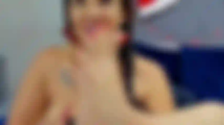 Succhia le dita dei piedi.