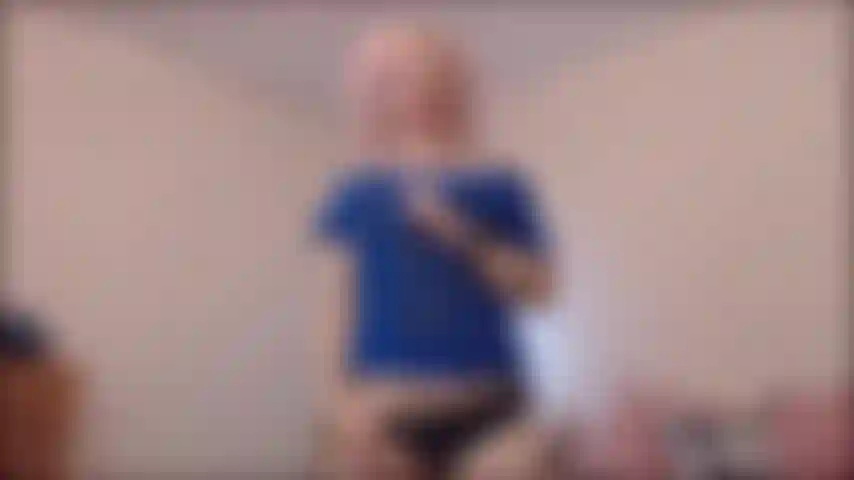 So molto che ti manco e ho bisogno della mia bocca attorno al tuo cazzo. Sto per stuzzicare a morte il tuo cazzo, e ti sembrerà quasi impossibile (forse impossibile, dipende dalla tua resistenza ahah).