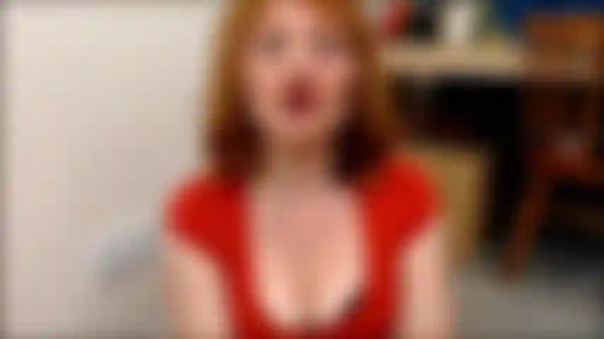 Michael è un bravo ragazzo e viene subito per me tre volte mentre gli sputo sul cazzo, lo sego e glielo succhio!