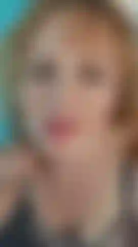 Sperma sul viso, incoraggiamento alla masturbazione.