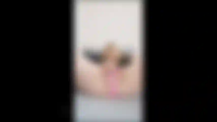 Vengo nelle mie mutandine, con un vibratore pigro ma orgasmo frustrante con graziose mutandine di cotone! Avrei potuto venire dopo 3-4 minuti stamattina, ma ho continuato a iniziare e fermarmi e iniziare e fermarmi.