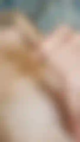 Stretching my tight hole while I cum