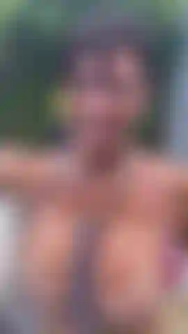 4 Video compilation del mese di luglio. Solo io che gioco e mi insapono il corpo all'aperto.