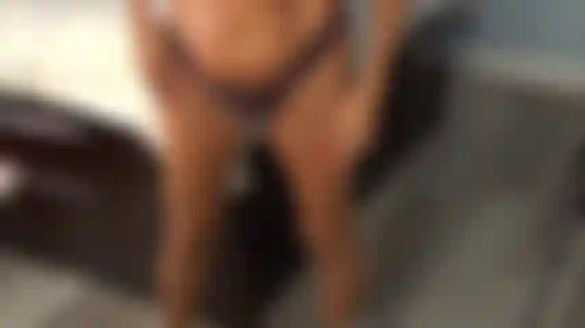 Il miglior video di sempre. 2 I dildo mi fanno schizzare attraverso la stanza. 12+ Minuti.