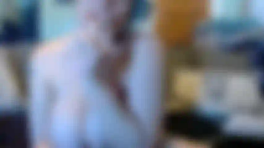 Pompino fumoso/gioco con me stessa.