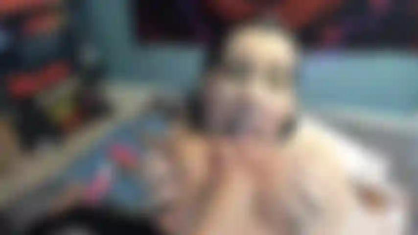 Shae mercoledì rimjob+ditalino.