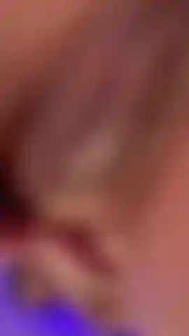 Ti piacciono le labbra grandi e umide...