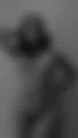 Nuda.