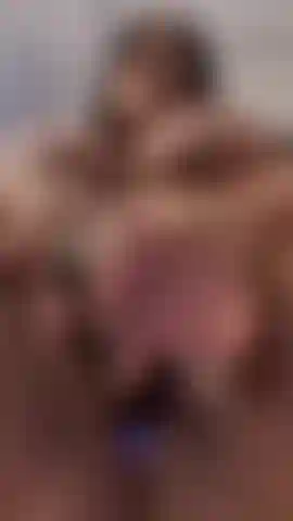 Pioggia dorata, gemiti forti.