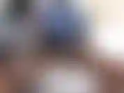 Sei in viaggio e videochiama la tua amata fidanzata. Va a dormire presto e si dimentica di spegnere la videochiamata. Lei inizia a giocare a w se stessa e tu pensi di essere stata fortunata ma poi arriva sum1.