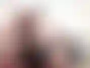 Tutto quello che ho fatto è stato tingermi i capelli e modificare queste brutte uniformi cattoliche che ci dai. La mia famiglia non è nemmeno cattolica. Mi hanno mandato qui perché sono "cattiva". Che ne dici se ti rendo felice e tu parli con loro.