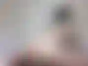 Probabilmente ti starai chiedendo perché sei tutto legato... Beh, è semplice. Voglio rimanere incinta e penso che mi daresti il bambino perfetto. Quindi ti cavalcherò finché non ce la farai più e verrai dentro di me.