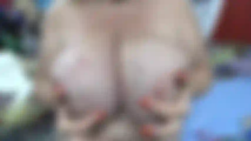 Pov_di_tette_scosse_con_joi_e_incoraggiamento_da_bravo_ragazzo.