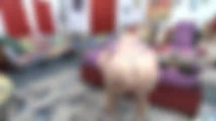 Che rimbalza_con_il_string_per_e poi mi_spondo_nuda.