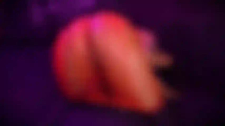 Twerkin on a big toy