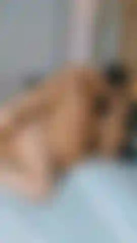 Ci fa così eccitare baciarci nudi.