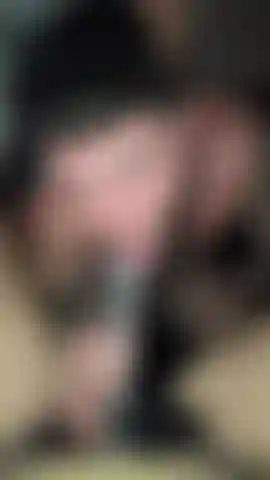 Lei mi ha penetrato con lo strapon e poi mi ha fatto succhiare quel cazzo.