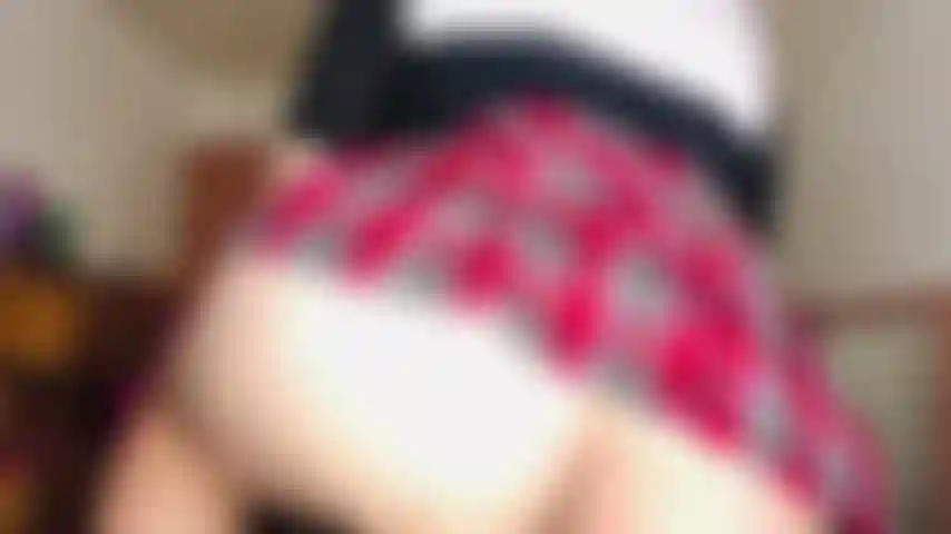 Gioco con il mio dildo rosso xd.