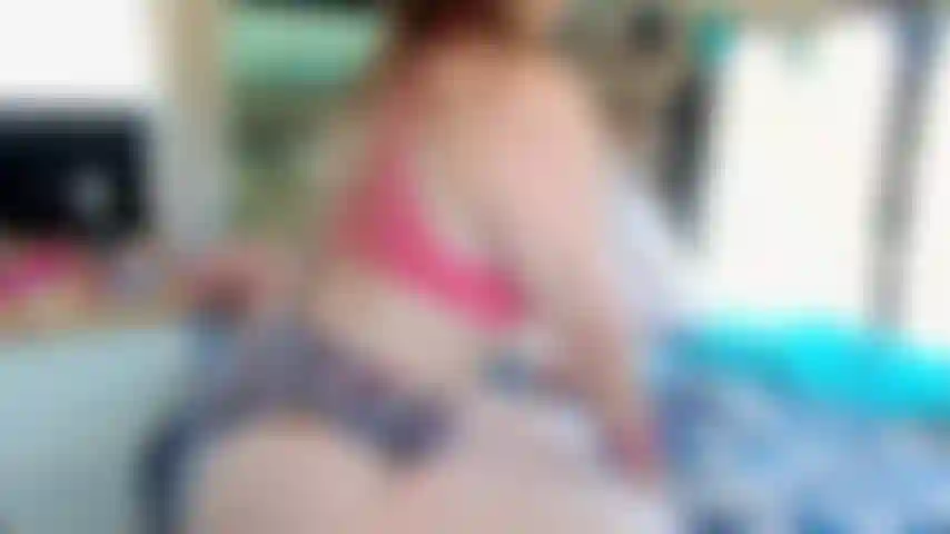 Cumming mentre ti racconto di amare un sacco di cazzi!