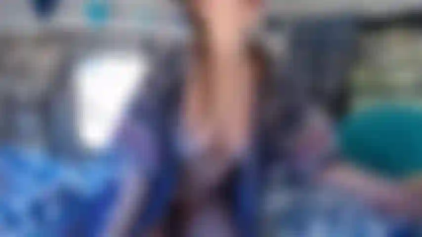 Fottuta da tua moglie.