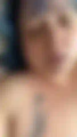 Mi faccio venire forte (solo gemiti facciali e audio).