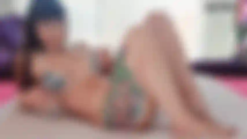 Ahegao spruzza olio.