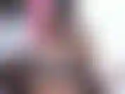 David presta molta attenzione alla sorella di sua moglie eugenia. Lei è una scienziata elegante ed è anche una ragazza cattiva. Lei è single e molto troia. Vuole chiaramente trarre benefici da david.