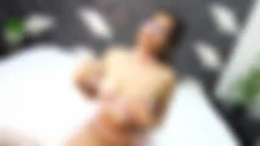 Ti piace un bel culo e delle tette grandi? Ho entrambi.