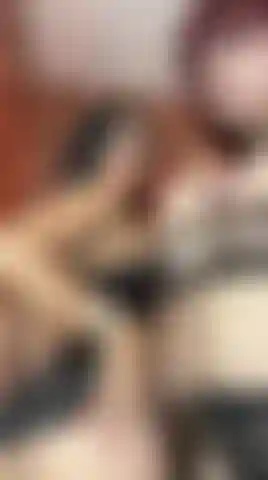 Vieni a prendere i nostri seni, il nostro culo e lascia che siamo la tua fantasia.
