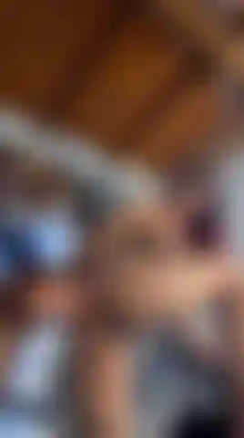 Me encanta que me folles mientra siento como entra en mi culo  y mi polla dura para ti