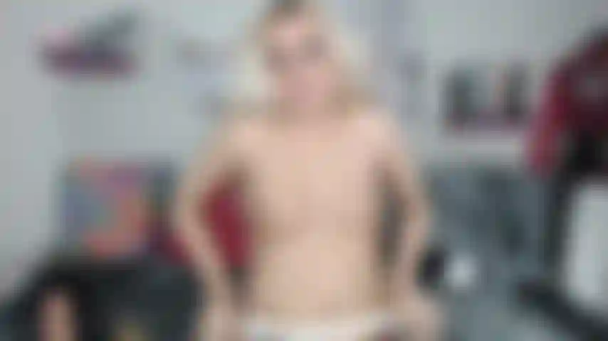 Alla pecorina in entrambi i buchi!