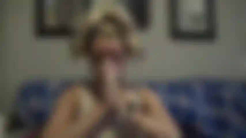 Che suona il clacson con il naso che soffia forte.