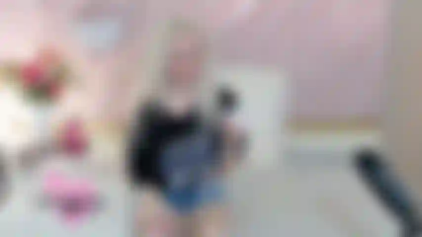 Recensione di collant - sophia sinclaire nei panni di un'adolescente maleducata che recensisce vecchie mode - 4k mp4.