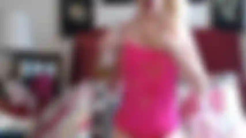 Il corpo tutto oliato.