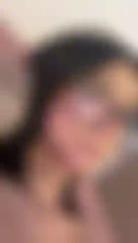 Mi masturbo con il mio dildo.