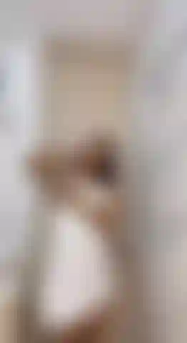 Che flirta e sbava un po' con le mie grandi tette.