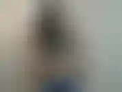 Più grande di te: confronto tra jeans: pensi che possa entrare nei tuoi pantaloni minuscoli? Hai visto il culo su di me? Mi misuro per te. Bene mettiti i miei mentre provo i tuoi jeans taglia 34 e vedremo.