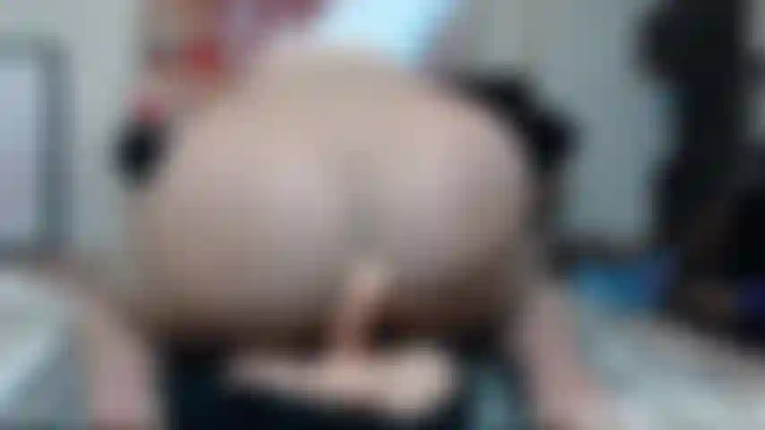 24/08/18 Spettacolo in cam: cavalca, succhia, culo, tette e sega con i piedi - guarda questo divertente spettacolo in cam registrato in cui parlo sporco, digrigno il culo in collant, cavalco cowgirl al contrario, succhio, cavalca in mutandine , stuzzica le mie tette e ti faccio venire con le mie dita rosa acceso durante un footjob!