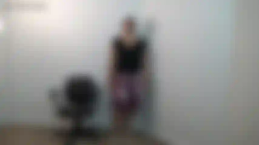 Una milf sporca che gioca con il fisting - invito la mia ragazza (vista della telecamera pov) a venire e una cosa tira l'altra finché non sono completamente nuda con un pugno dentro di me! Questo è proprio quello di cui avevo bisogno.