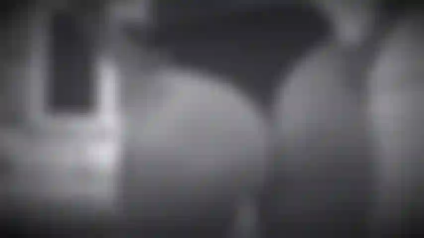 Twerk con il sedere.