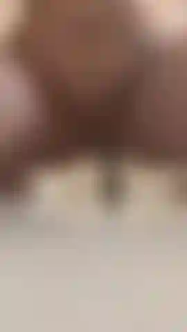 Una cowgirl sotto la doccia.