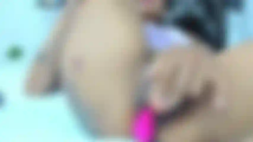 Penetra la mia figa stretta.